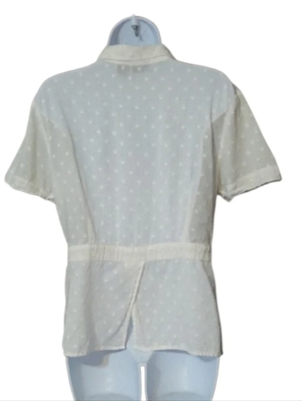 Alexandra Bartlett White Dot-Embossed Short Sleeve Button Up Top - Picture 3 of 7